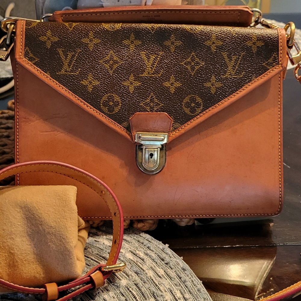 SOLD. Louis Vuitton Biface crossbody bag